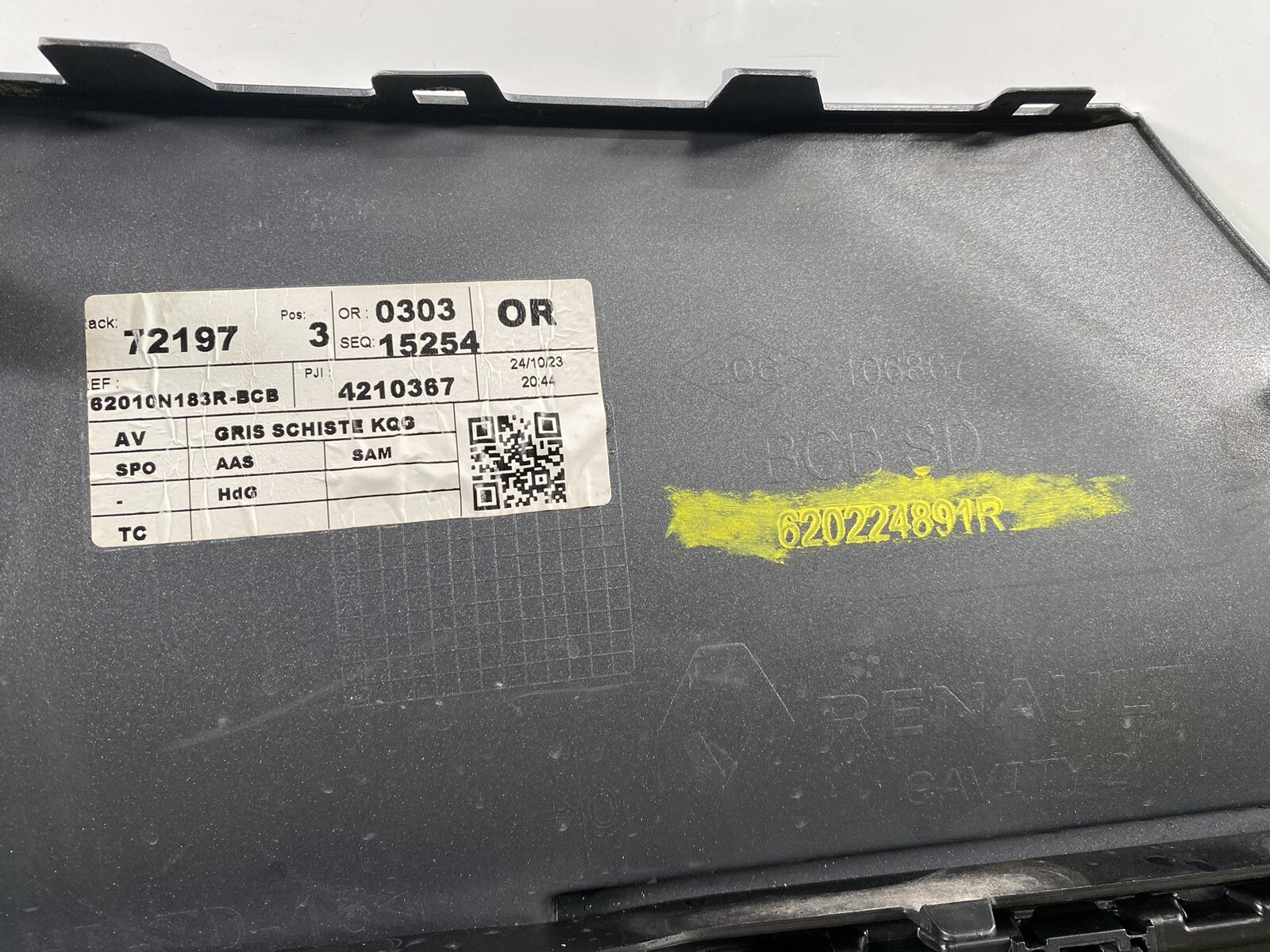 GENUINE RENAULT MEGANE E-TECH 2022 2023 2024 FRONT BUMPER p/n  