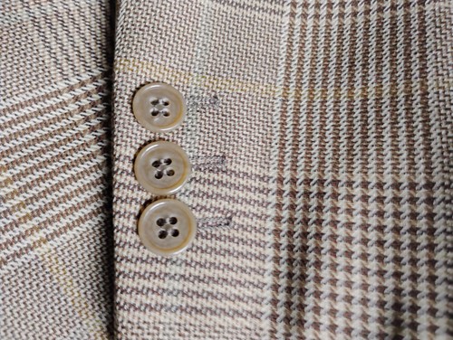 40R Beige Check Armani Sports Coat - Picture 4 of 4