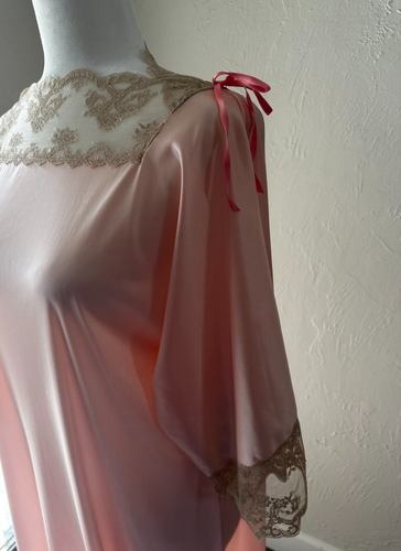 Vintage 1970s Vanity Fair Pink Nylon Satin Nightgown W/ White Lace Trim Sz Small - Picture 7 of 19