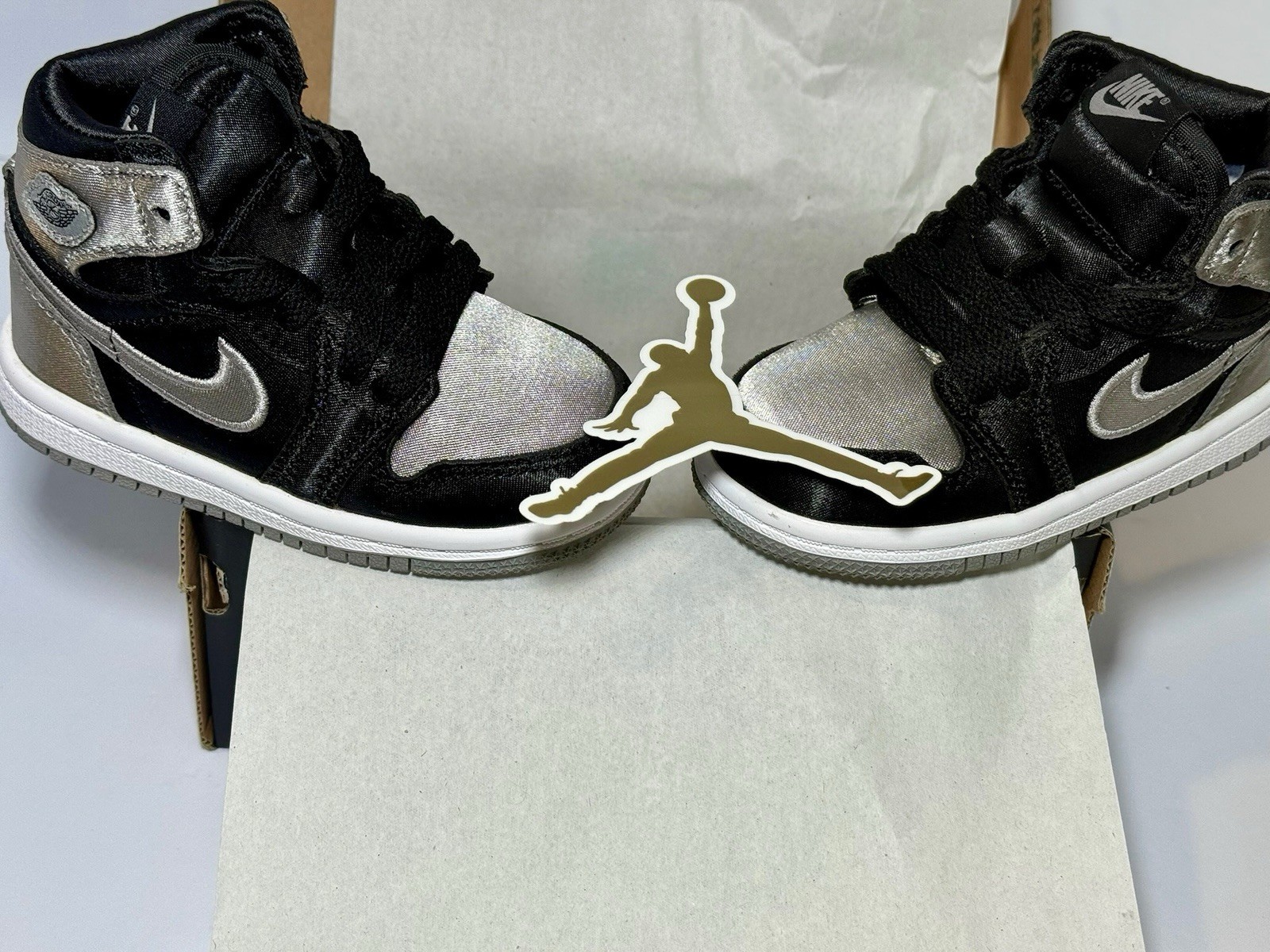 Jordan 1 Retro High OG (TD) In black medium gray and white - Brand New - Size 5c