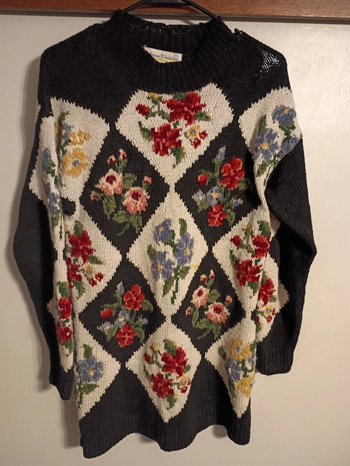 De colección. Suéter Y2K Marisa Christina Talla S Tejido a Mano Floral Cottagecore Foto 2 de 4