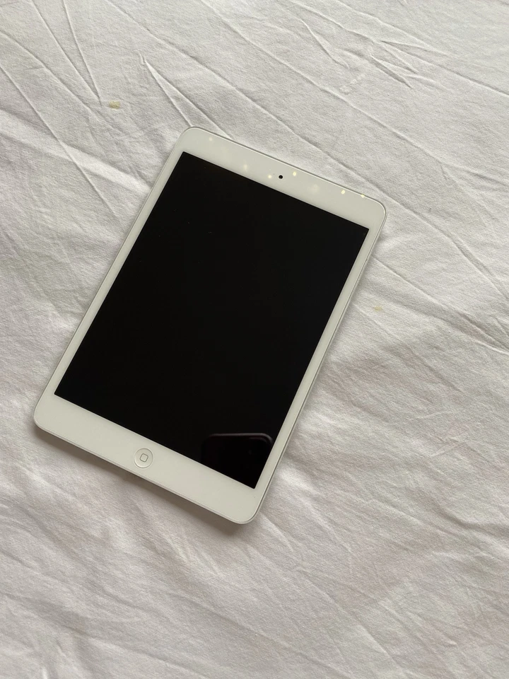 ipad mini 1st generation - Image 4 of 4