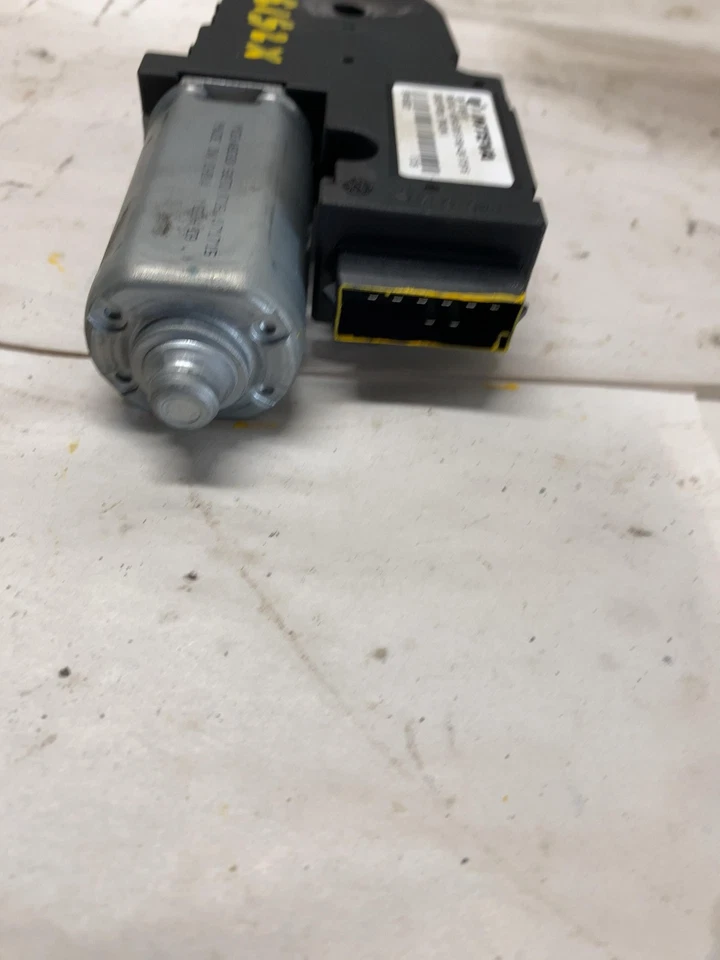 12-20 BUICK REGAL Sun Roof Motor 13389361 39032966 - Изображение 4 из 4