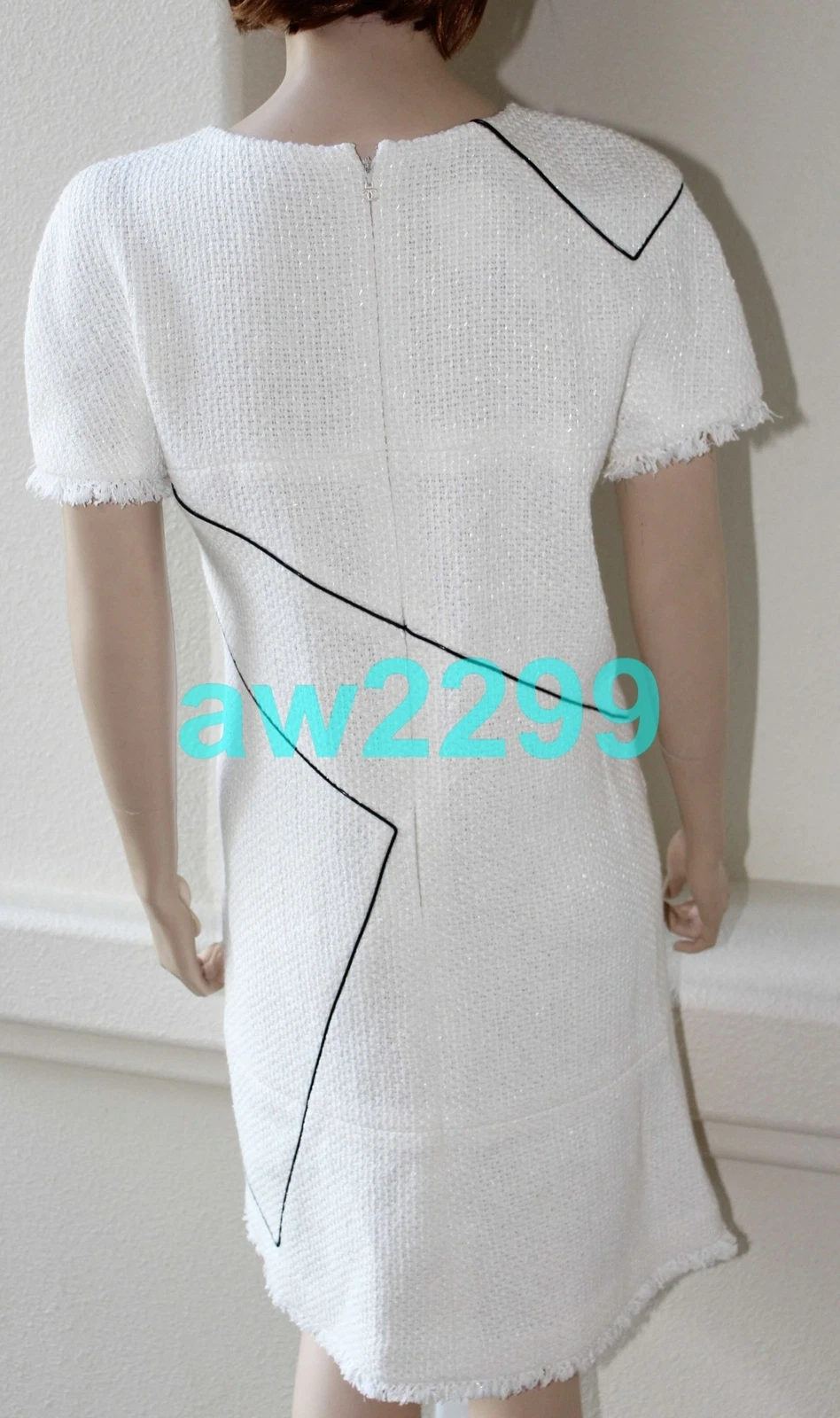 OFF WHITE CHANEL ABITO DA PASSERELLA IN PELLE CON FINITURE IN TWEED BIANCO NUOVO 40