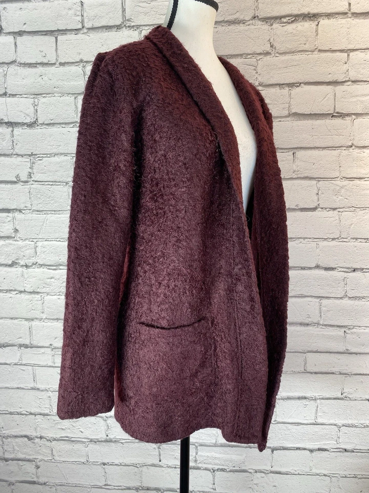 Cárdigan suéter tejido rojo granate con bolsillos talla mediana Maurice’s para mujer usado en excelente estado Foto 4 de 4