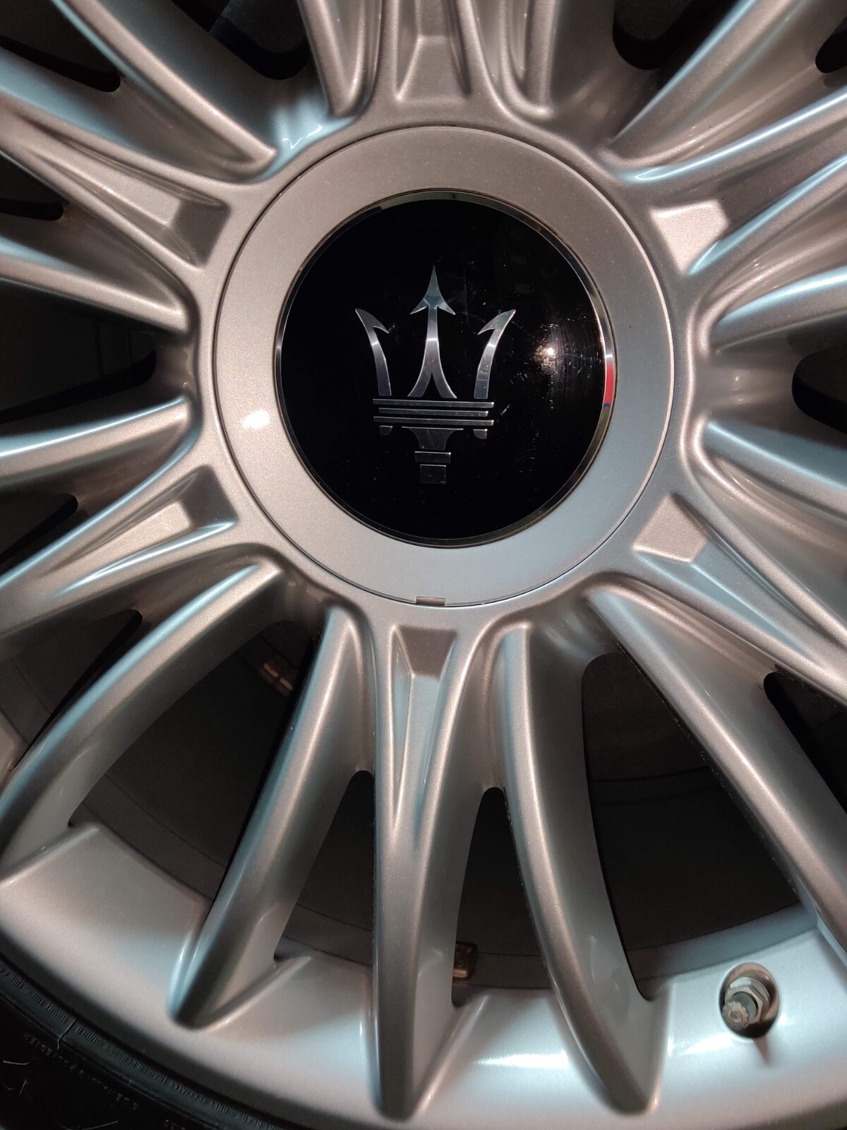 Maserati Silver Tritone 19" Staggered fit wheel set /parts 670010509 / 670010508