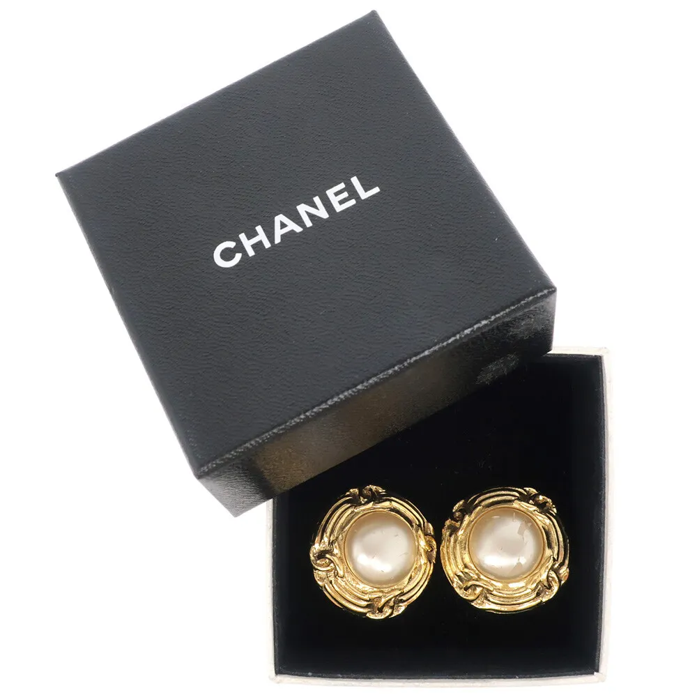 CHANEL Earrings Round White Costume Pearls Gold Plated CC Logo Clip 93A w/  Box
