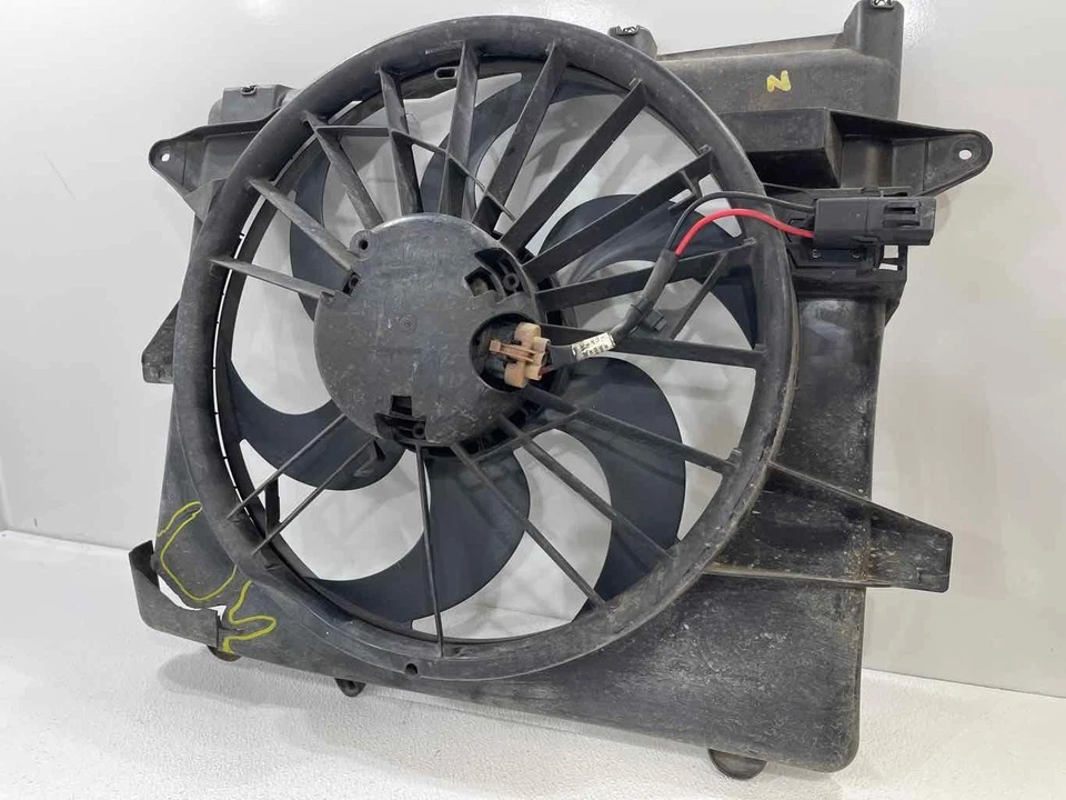 Se adapta a Ford Mustang 2005-2014 conjunto de ventilador de motor de refrigeración de 4,0 L OEM agrietado! Foto 4 de 4