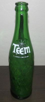 Vintage Beverage Soda Bottle 10 Oz Teem Lemon Lime Drink Pepsi Cola CO Green