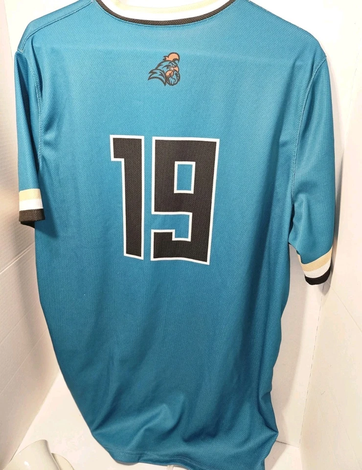 🔥 Camiseta UNDER ARMOUR Auténtica Equipo NCAA Coastal Carolina Chanticleers #19 ⚾ Foto 2 de 3