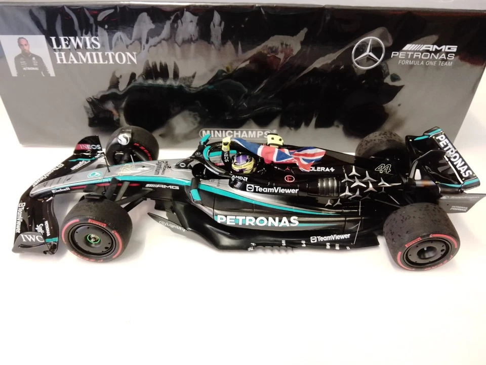 Minichamps Mercedes W15 #44 Lewis Hamilton winner British 2024 1/18 110241244 - Immagine 4 di 4