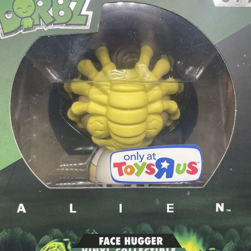Dorbz Toys R Us Exclusive 399 Alien Face Hugger & 401 Glows in the Dark Predator - Picture 7 of 8
