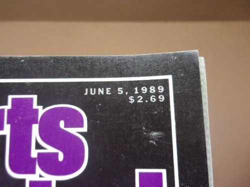 Magic Johnson/LA Lakers Sports Illustrated 1987 & 1989 plus Magic AIDS Issue - Picture 7 of 7