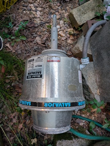 Commercial Garbage Disposal 2 HP SALVAJOR Model 200 Please Read Description! 