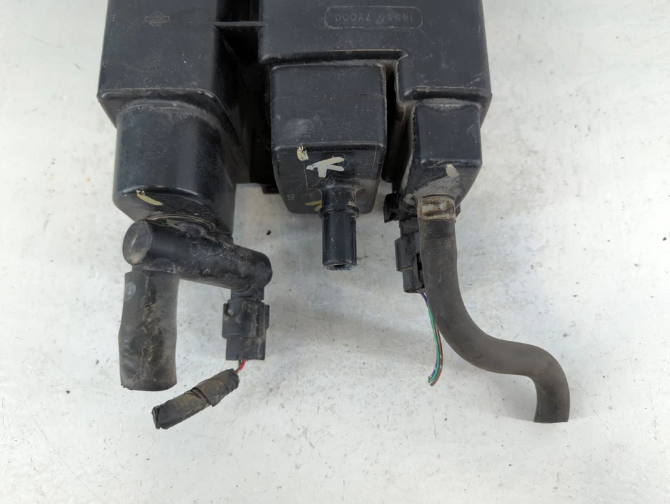 Nissan Altima 2008 bote de carbón de vapor de combustible F45QU Foto 3 de 4