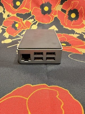 Raspberry Pi 3 Model B+ Model 2017 With FLIRC Case (V806) + 16 GB micro SD