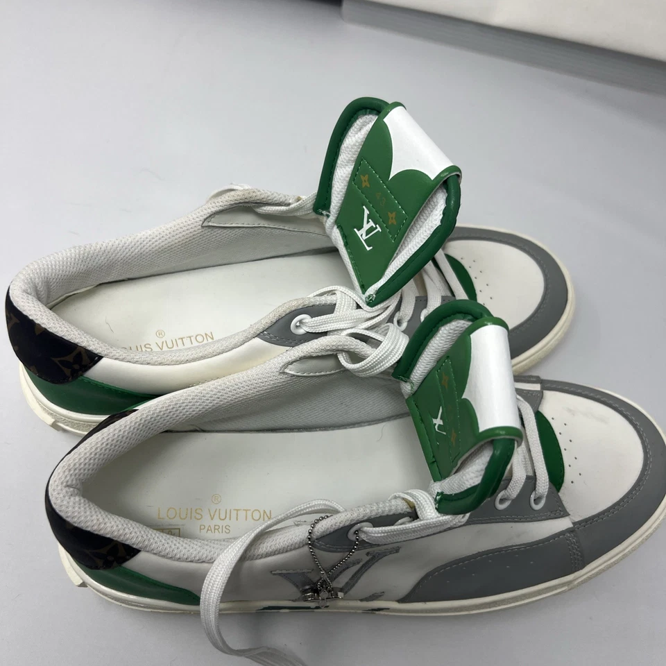 Louis Vuitton Charlie LV Monogram 运动鞋 皮革 白色 绿色 尺寸 43 男女成人 — 第 3/4 张图片
