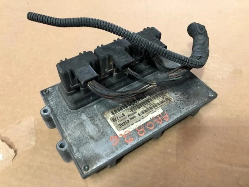 00 Dodge Ram 2500 5.9L 4x4 6 velocidades manual P56040414AC módulo de control de potencia Foto 3 de 4