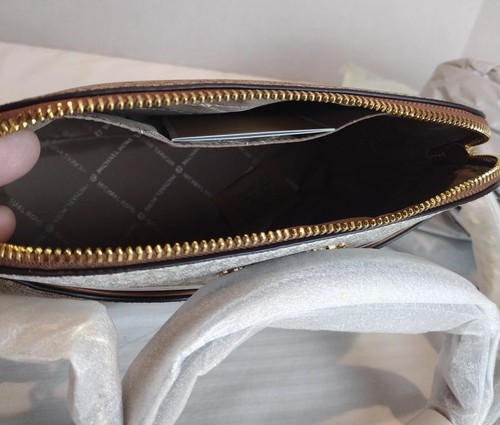 NUEVO MICHAEL KORS JET SET TRAVEL MD DOME XCROSS XBODY CAMEL MULTI $398 - Imagen 10 de 12