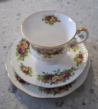 Vintage Elizabethan Staffordshire Cup & Saucer Fine Bone China Pink Roses Floral