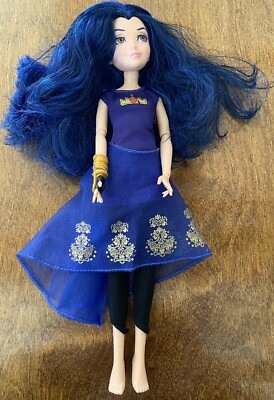 Descendants Genie Chic Evie Doll with Blue & Gold Skirt Hasbro Disney
