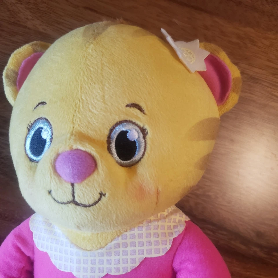 Daniel Tigers Neighborhood Talking Baby Margaret 12" Plush Tested - Image 4 of 4