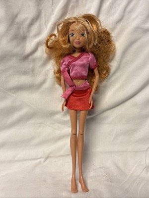Winx Club Everyday FLORA Doll 2012 Jakks Pacific COMPLETE W/ OUTFIT