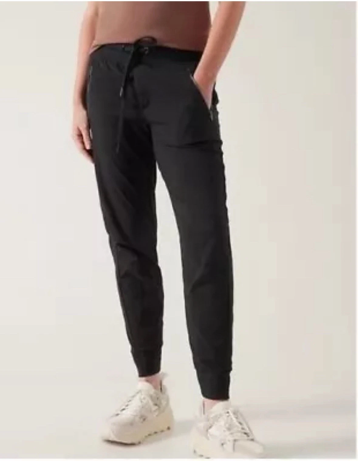ATHLETA Trekkie North Jogger 6p petite | Black Mid Rise #405726 NEW
