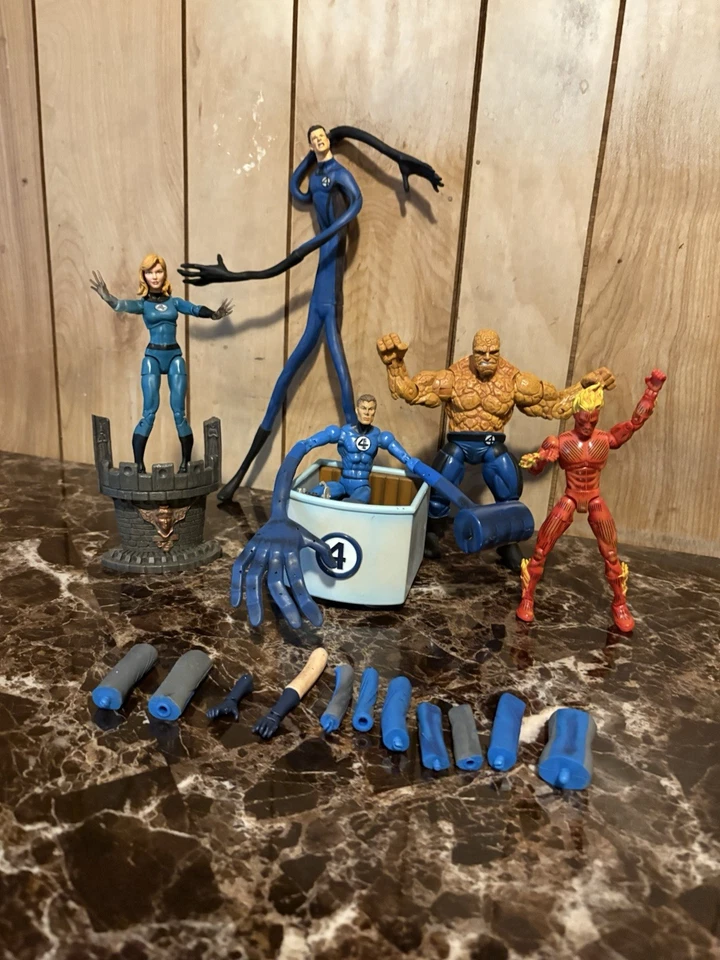 Lote Marvel Legends Toybiz Hasbro Fantastic Four Foto 2 de 4