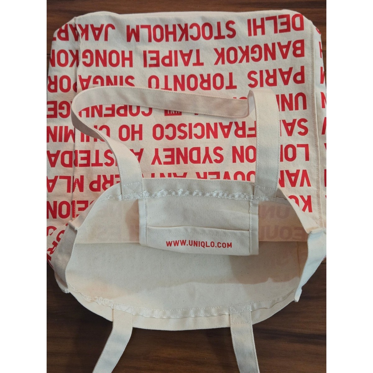 Uniqlo Global Cities Graphic Canvas Tote Bag Off White Red Typography Shopper View 3