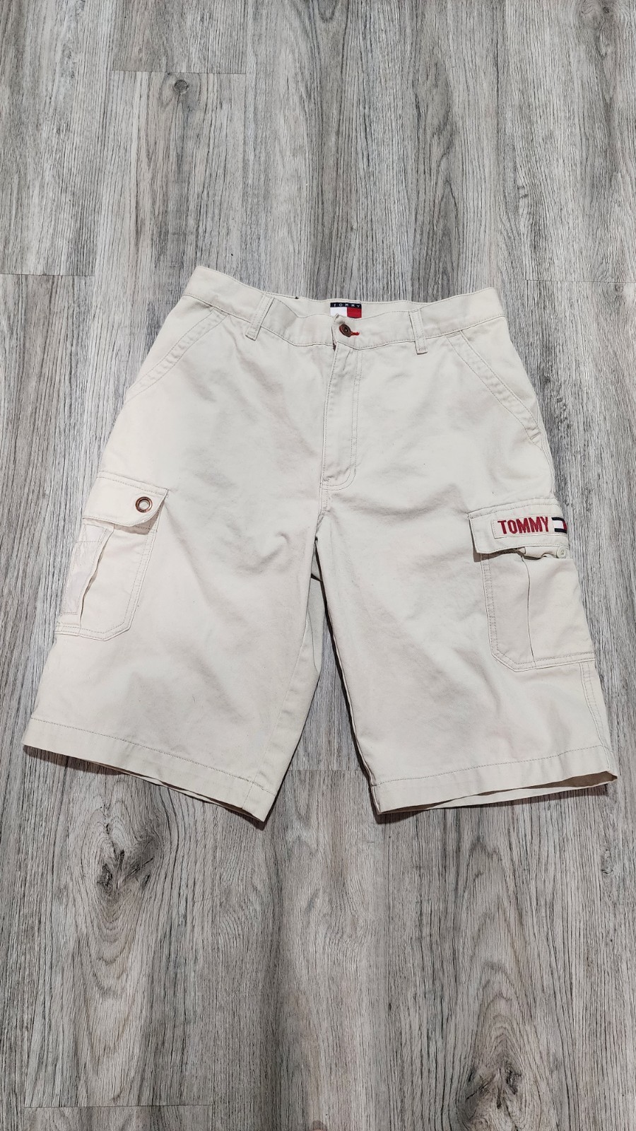 Tommy Hilfiger Men's 32's Beige Cargo Shorts Button Logo Pockets Flat Front s