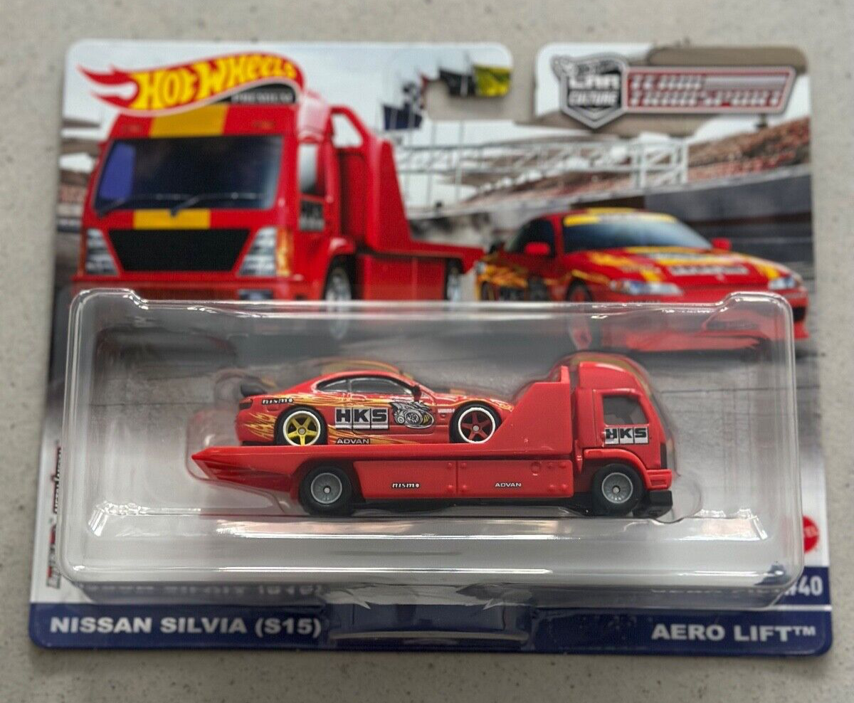 Hot Wheels Premium Team Transport 40 NISSAN SILVIA S15 AERO LIFT