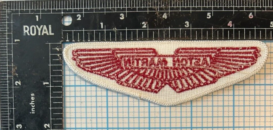 VINTAGE ASTON MARTIN WINGS LOGO AUTOMOBILE CAR SOUVENIR 4.75" SEW ON PATCH CREST - Image 2 of 2