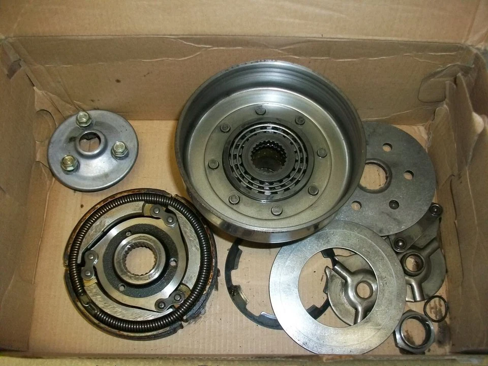 82 83 84 85 honda atc185 atc200 atc200s atc 200es BOTH CLUTCHES  shoe drum NICE! - Image 4 of 4