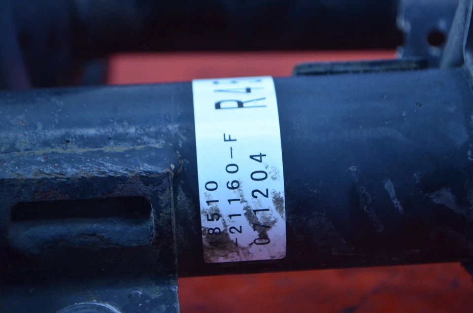 05-10 SCION TC FWD CONJUNTO DE AMORTECEDOR DIANTEIRO DIREITO/ESQUERDO FABRICANTE DE EQUIPAMENTO ORIGINAL - Imagem 3 de 4