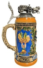 Bierkrug Oktoberfest München 2025 Plakatmotiv Brauereigespann AB 01.09.LIEFERBAR