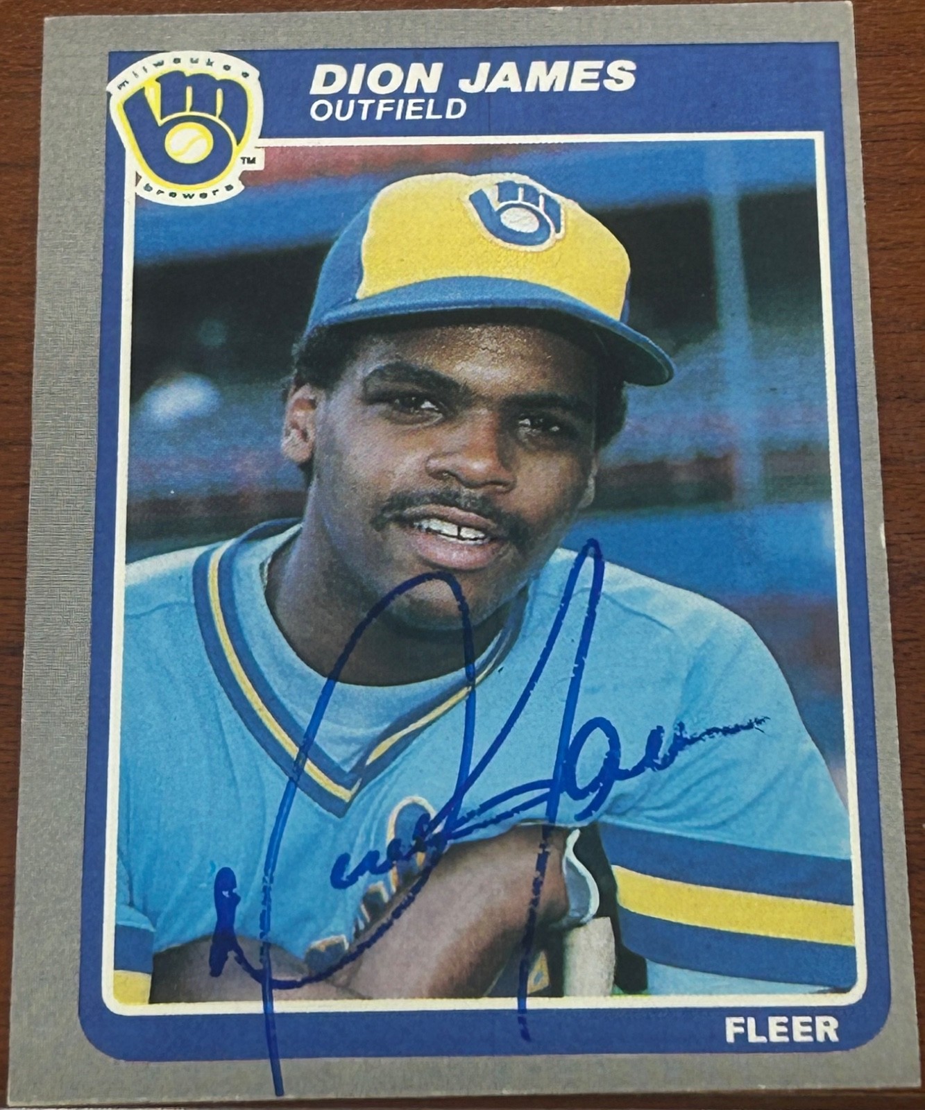 1985 Fleer DION JAMES #584 🔥 Brewers ⚾️ BEAUTIFUL Autograph ⚾️ Auto 🔥