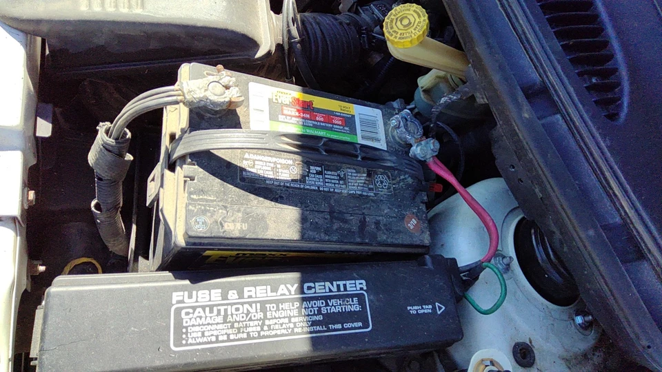 Bandeja completa de montaje en caja de batería Town & Country 1996-2000 con sujeción OEM 3,8 L Foto 2 de 3