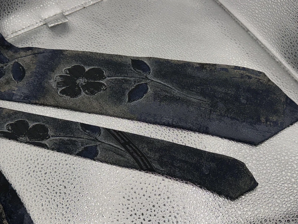 Ermenegildo Zegna Silk Tie Mens Navy Blue Black Floral Necktie Made in Italy - Image 2 of 4