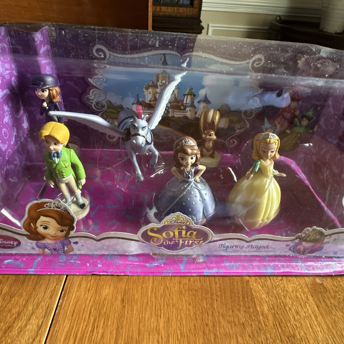 NIB Disney 2012 Sofia The First Exclusive 7 piece Figurine Playset