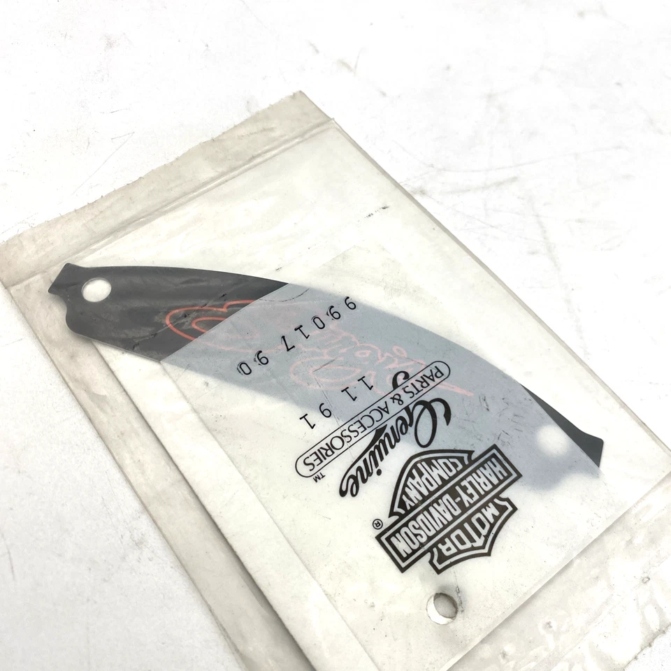 Placa de identificación de respaldo de pasajero Sturgis Sissy Bar 80-84 FXB fabricante original Harley 99017-90 Foto 3 de 4
