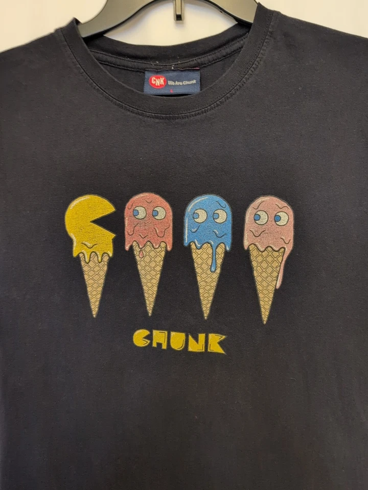 Camiseta Chunk Brand CNK 8 bits sorvete azul marinho G - Imagem 2 de 3