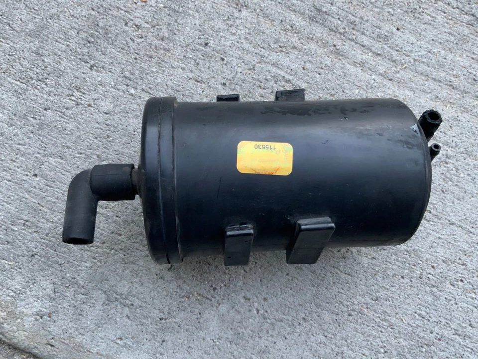 Harley-Davidson Heritage Softail 2000-2006 FLSTCI Evap Canister 27042-84A Foto 2 de 4