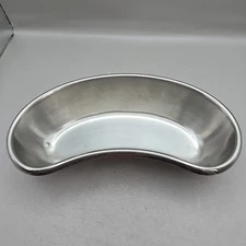 Vollrath #8858 Stainless Steel Kidney-Shaped Surgical Tray Basin Receiver