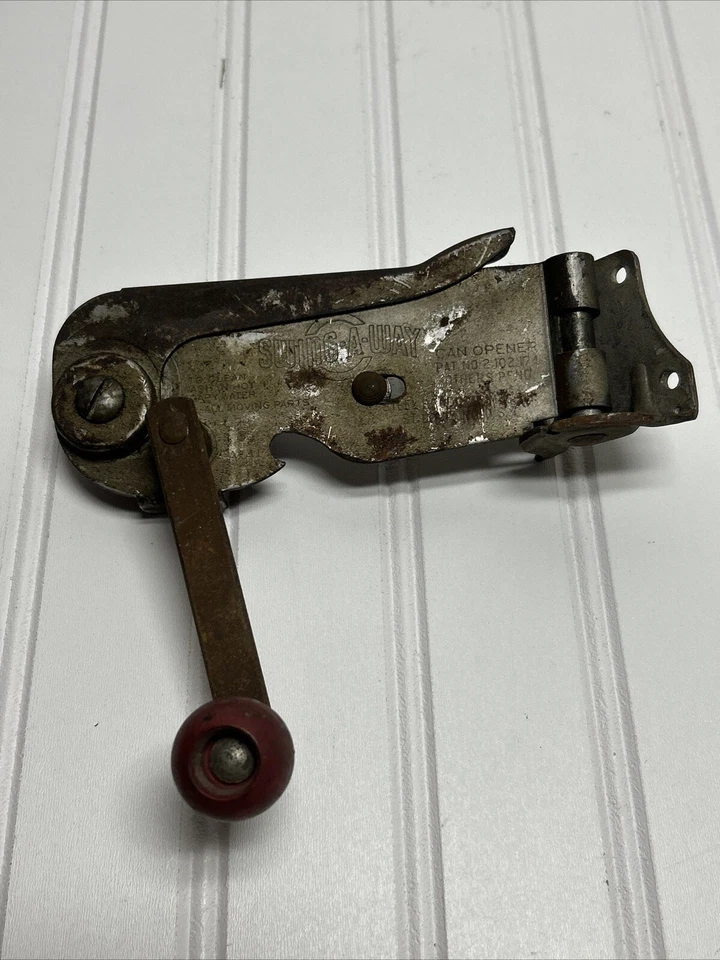 Abridor de latas de metal estilo montaje en pared vintage swing-a-way con abrebotellas Foto 2 de 4