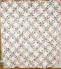 BEAUTIFUL Vintage 30's Double Wedding Ring Antique Quilt Nice Small Scale