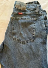 Men’s Wrangler Blue Denim Jeans Size 33 x 30 (34 x 29 Actual Measurements)