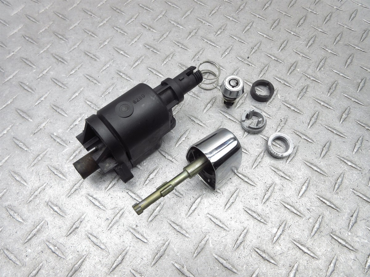 Kページ 2009 Harley Electra Glide FLHTCU Ignition Switch Lock Set