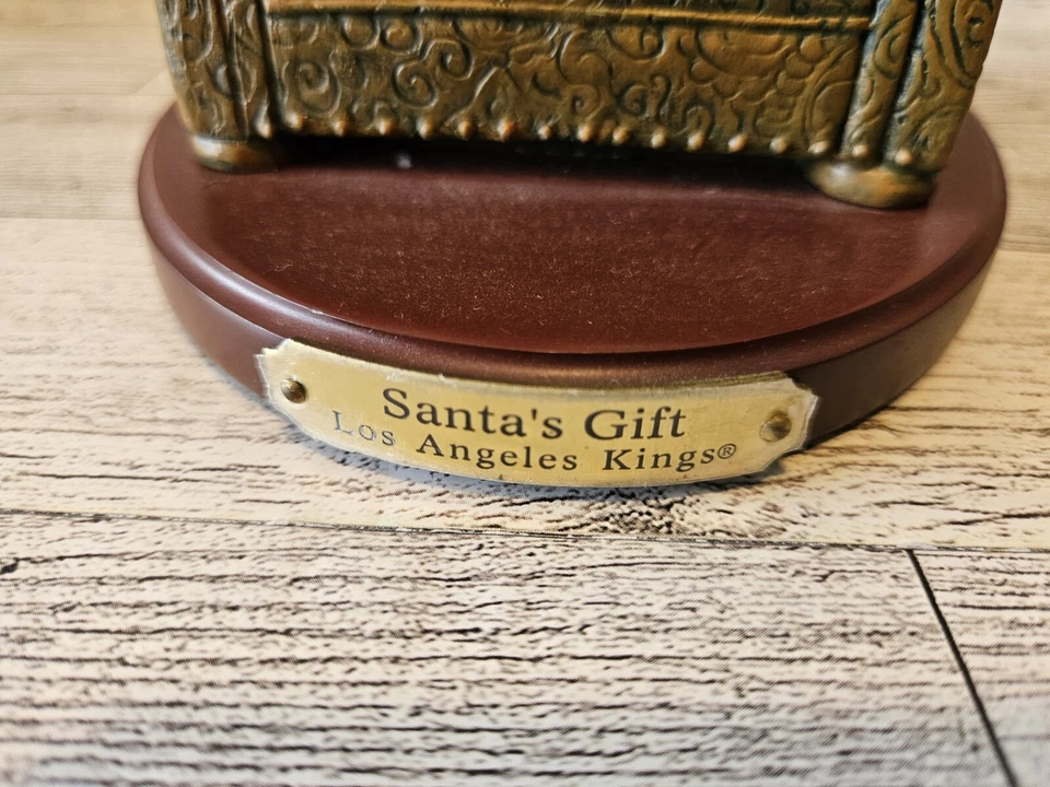 Los Angeles Kings Santa’s Gift 2nd Limited Series Memory Company Figurine 2001 - Image 4 of 4