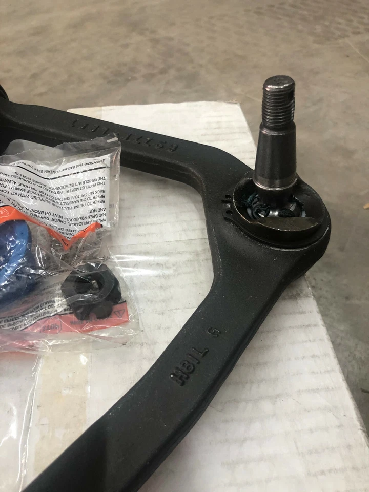 FRONT DRIVER SIDE UPPER CONTROL ARM & BALL JOINT ASSEMBLY FOR 97-02 FORD F-150 - Image 3 of 4